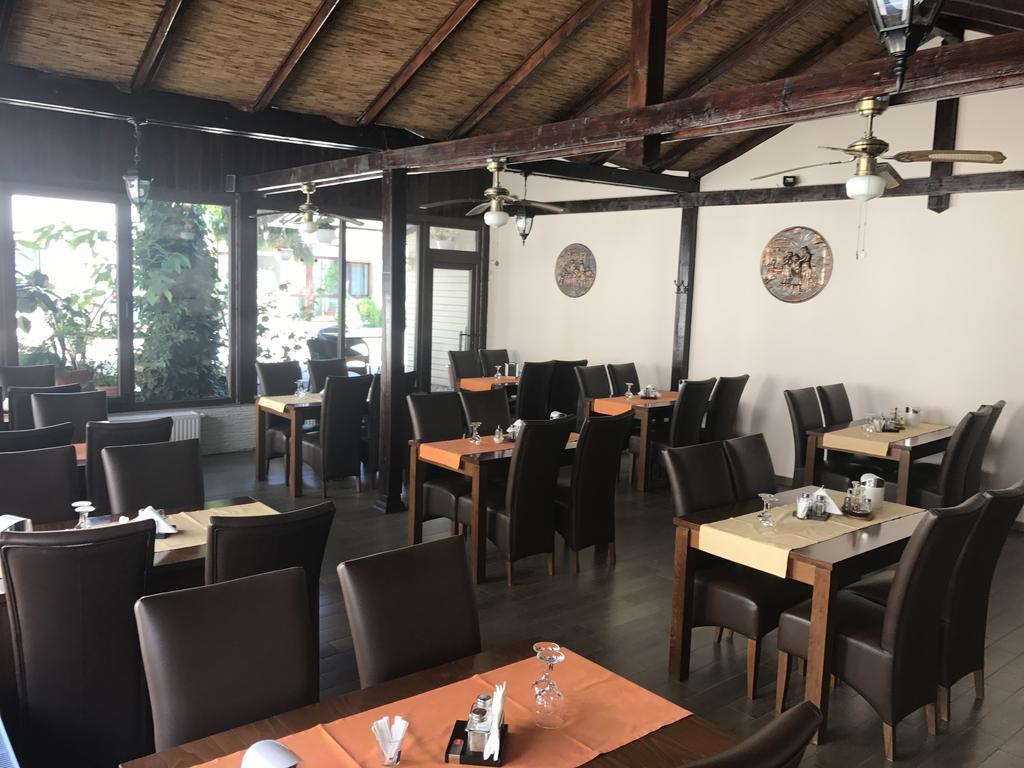 Hotel Cardinal Satu Mare Bagian luar foto
