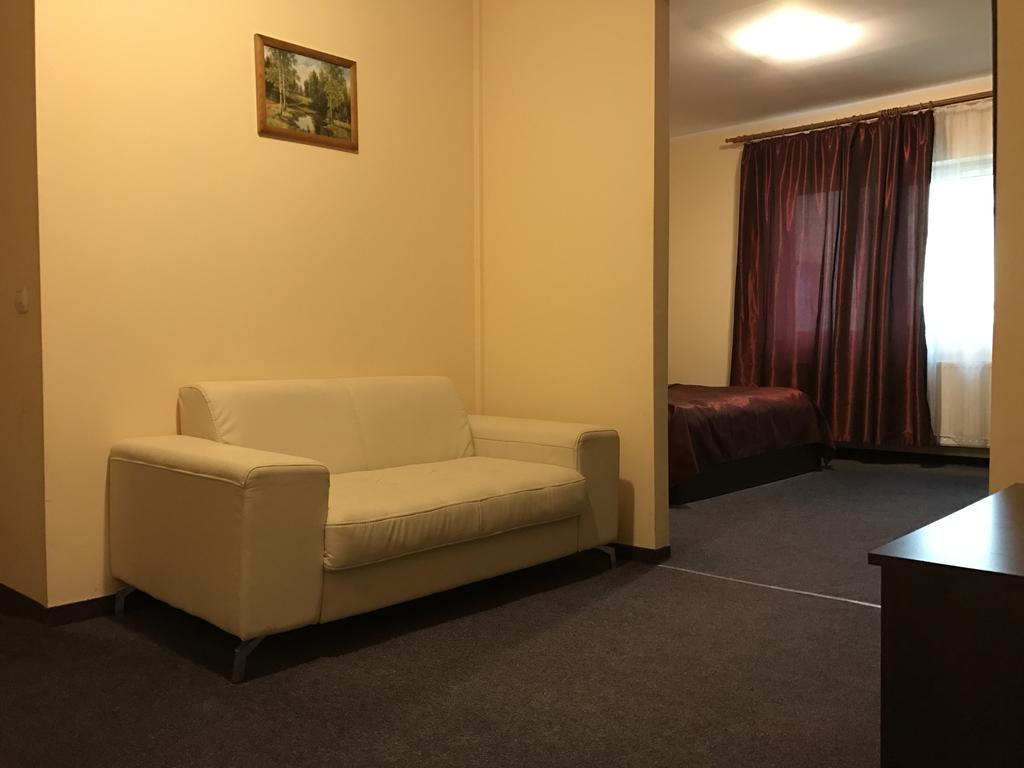Hotel Cardinal Satu Mare Bagian luar foto