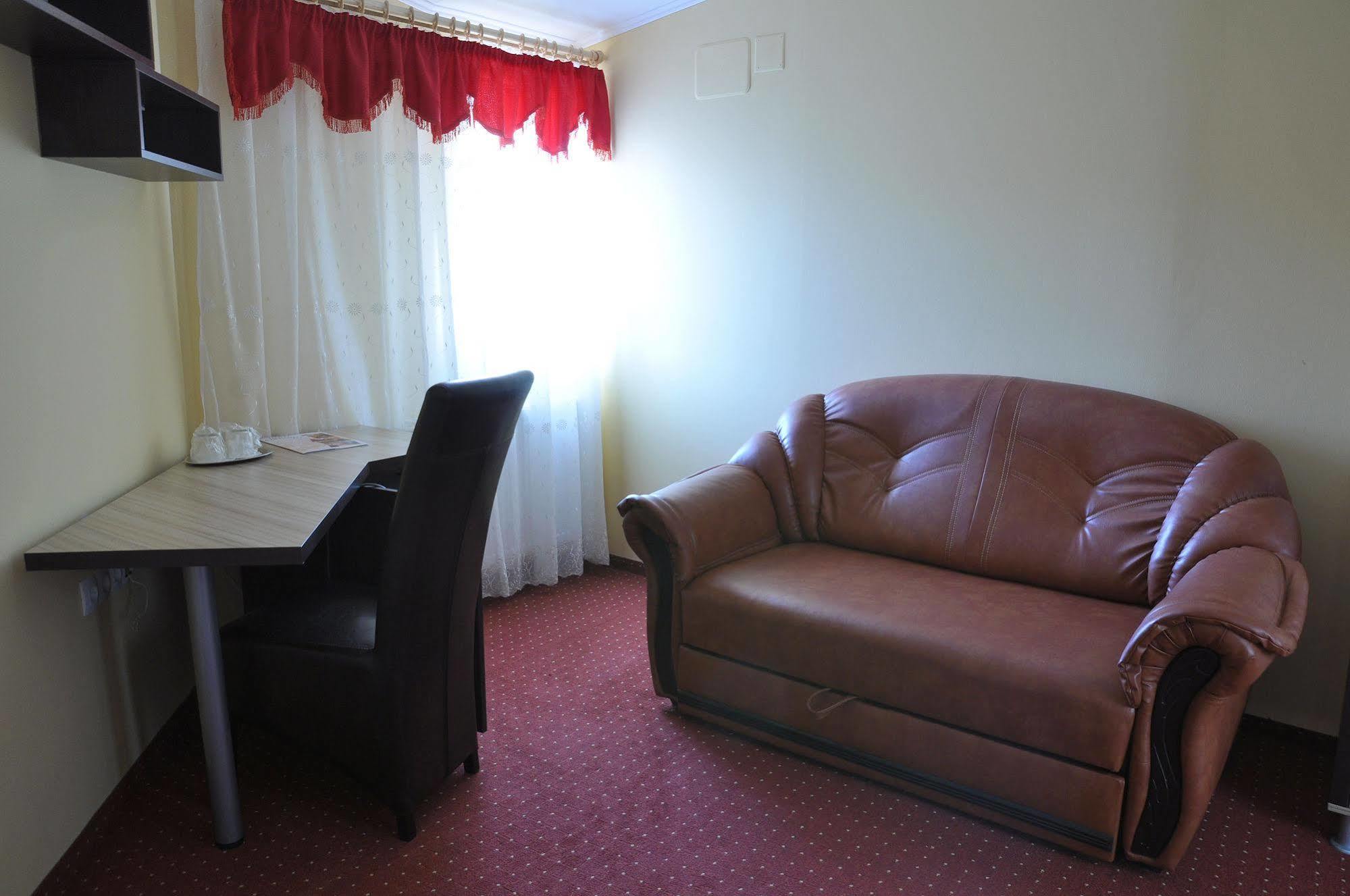 Hotel Cardinal Satu Mare Bagian luar foto