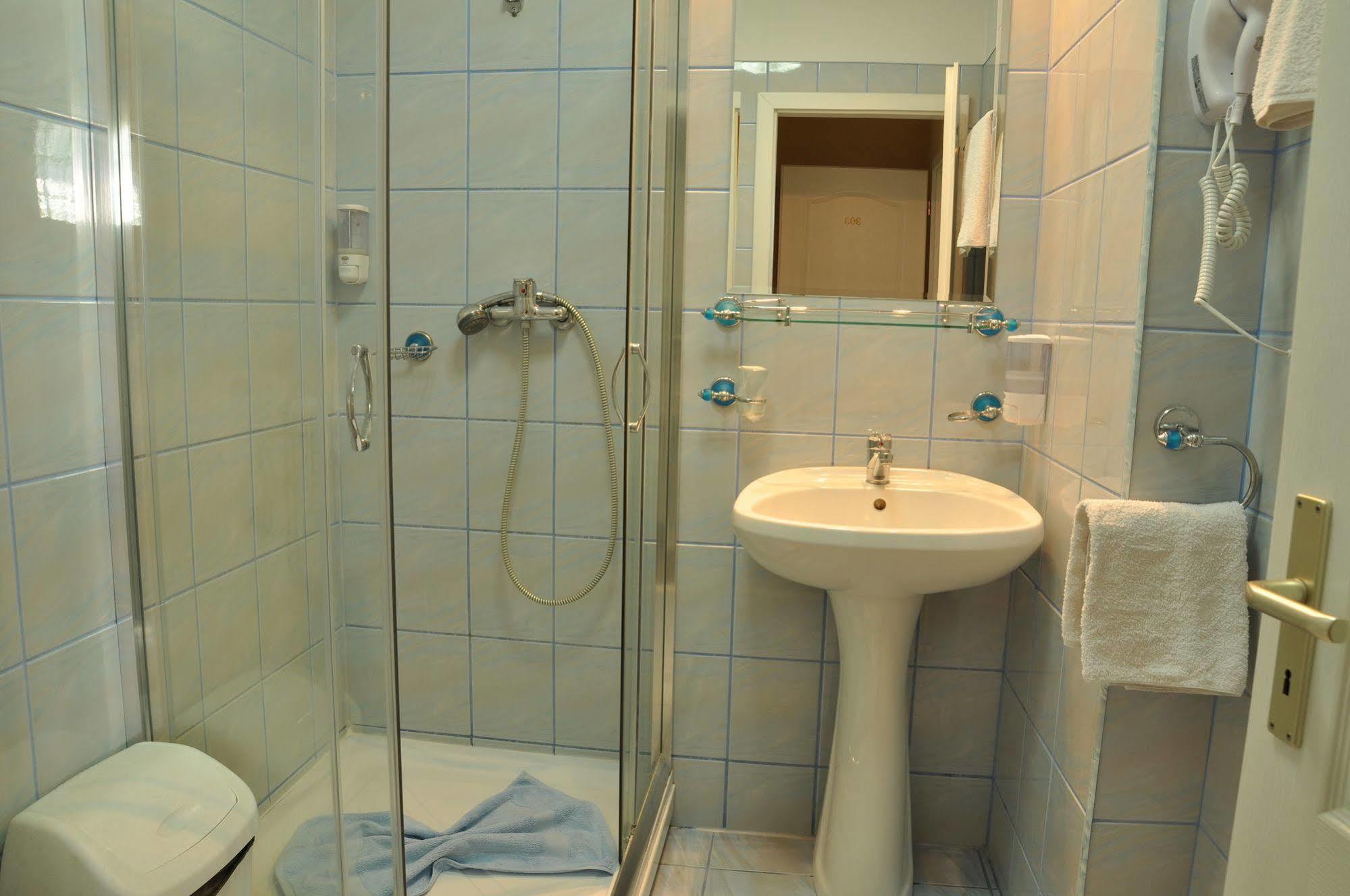 Hotel Cardinal Satu Mare Bagian luar foto